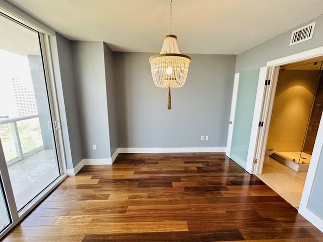 50 Biscayne Boulevard 2108, Miami, FL 33132