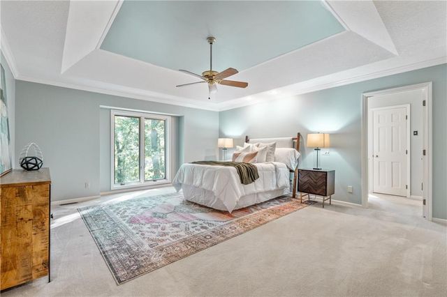 1031 NW Cedarcreek Lane, Lee's Summit, MO 64081