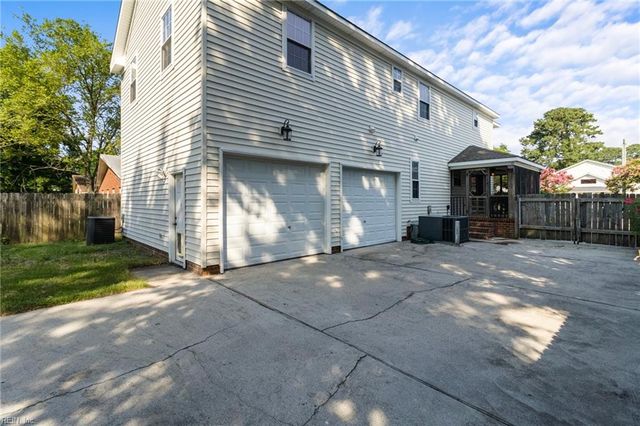 9434 Peachtree ST, Norfolk, VA 23503
