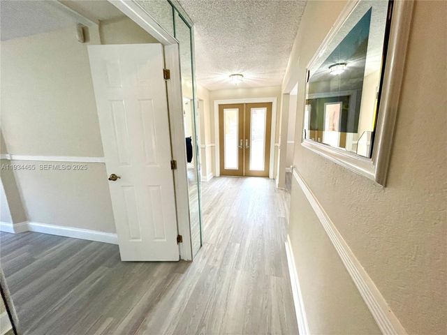 10001 NW 11th Mnr, Coral Springs, FL 33071