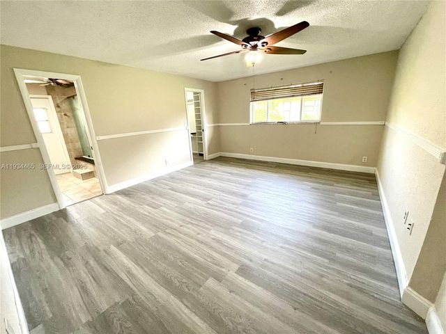 10001 NW 11th Mnr, Coral Springs, FL 33071