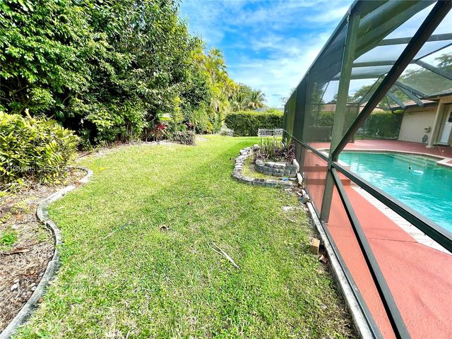 10001 NW 11th Mnr, Coral Springs, FL 33071