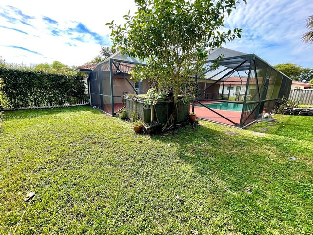 10001 NW 11th Mnr, Coral Springs, FL 33071