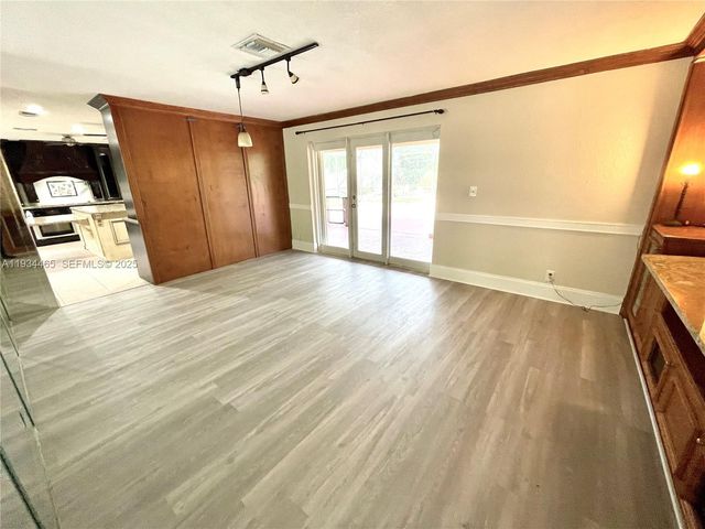 10001 NW 11th Mnr, Coral Springs, FL 33071