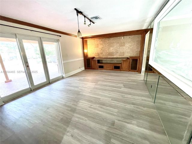 10001 NW 11th Mnr, Coral Springs, FL 33071