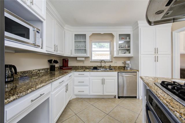 907 Dominion Drive, Katy, TX 77450