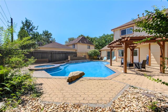 907 Dominion Drive, Katy, TX 77450