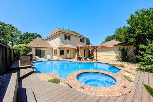 907 Dominion Drive, Katy, TX 77450