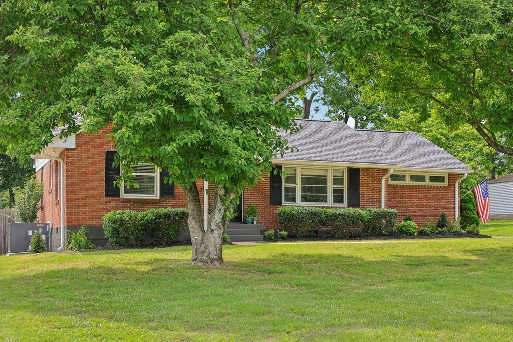 4719 Vicar Dr, Nashville, TN 37211