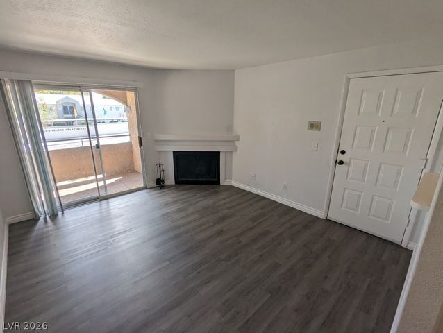 240 Mission Catalina Lane 206, Las Vegas, NV 89107