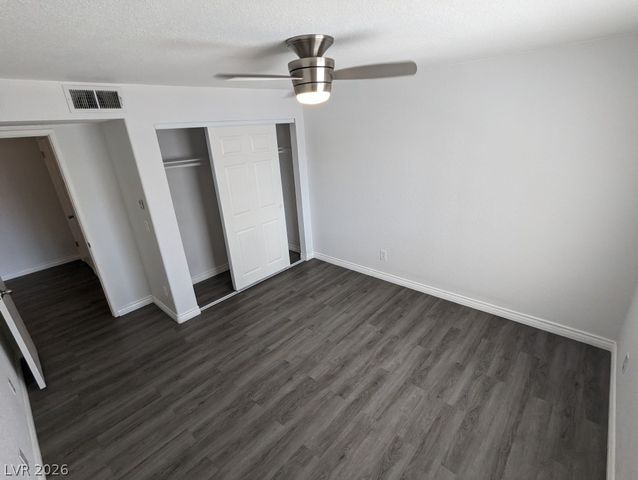 240 Mission Catalina Lane 206, Las Vegas, NV 89107