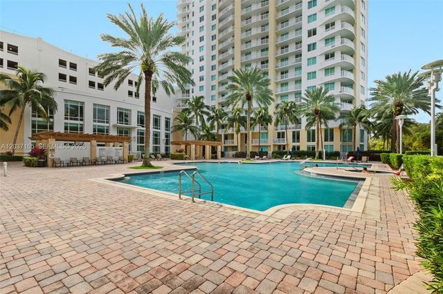 1755 E Hallandale Beach Blvd 501E, Hallandale Beach, FL 33009