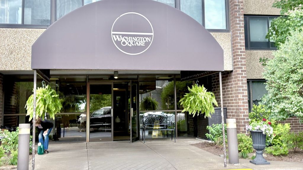 750 WASHINGTON ROAD 1106, Mt Lebanon, PA 15228
