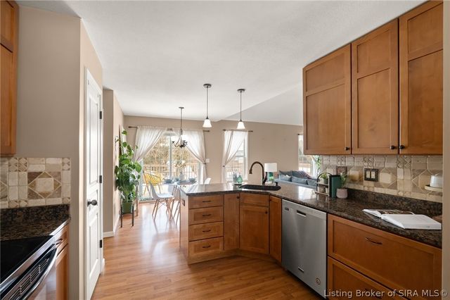 100 Hodge Drive, Clarksville, IN 47129