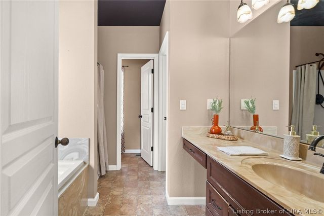 100 Hodge Drive, Clarksville, IN 47129