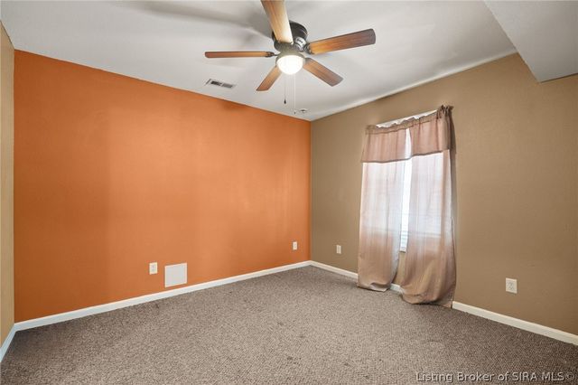 100 Hodge Drive, Clarksville, IN 47129