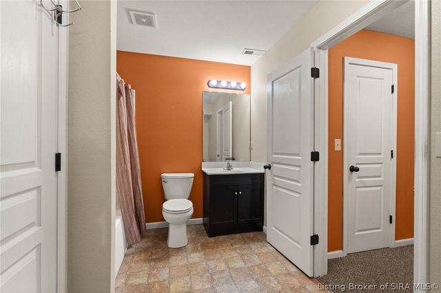 100 Hodge Drive, Clarksville, IN 47129