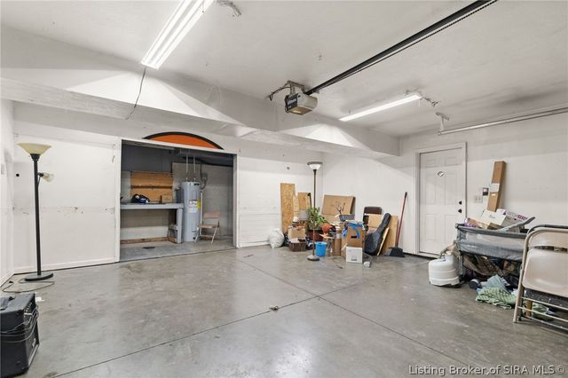 100 Hodge Drive, Clarksville, IN 47129