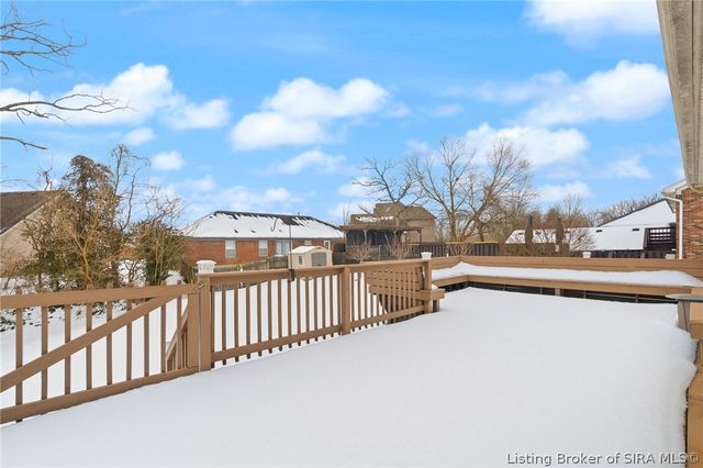 100 Hodge Drive, Clarksville, IN 47129