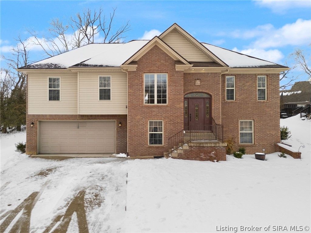 100 Hodge Drive, Clarksville, IN 47129