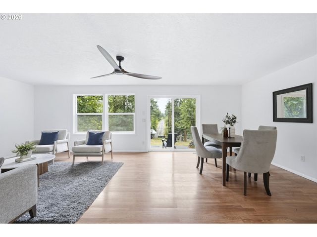 15741 S GILCHRIST Rd, Mulino, OR 97042