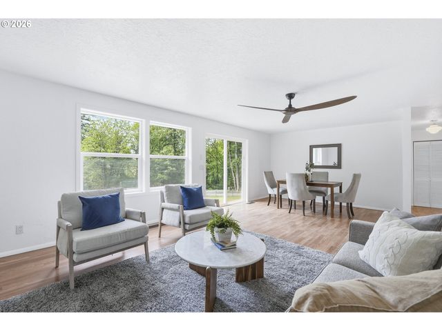 15741 S GILCHRIST Rd, Mulino, OR 97042