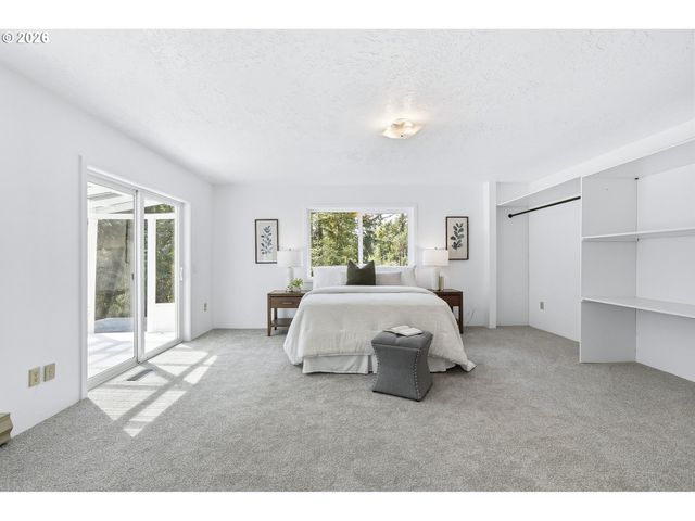 15741 S GILCHRIST Rd, Mulino, OR 97042