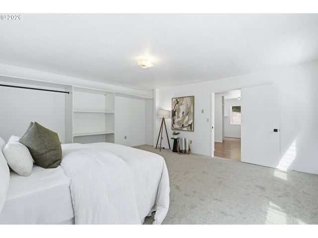 15741 S GILCHRIST Rd, Mulino, OR 97042