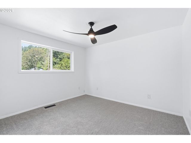15741 S GILCHRIST Rd, Mulino, OR 97042