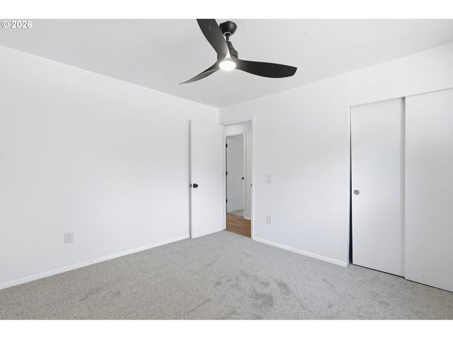 15741 S GILCHRIST Rd, Mulino, OR 97042