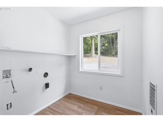 15741 S GILCHRIST Rd, Mulino, OR 97042
