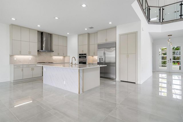 8561 Crystal Downs Avenue, Boca Raton, FL 33434