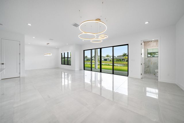 8561 Crystal Downs Avenue, Boca Raton, FL 33434