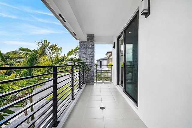8561 Crystal Downs Avenue, Boca Raton, FL 33434