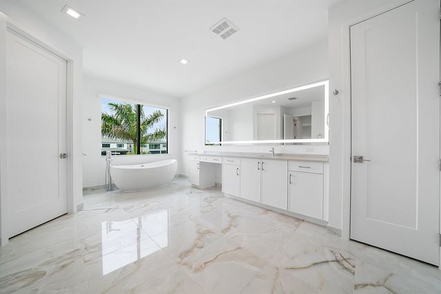 8561 Crystal Downs Avenue, Boca Raton, FL 33434