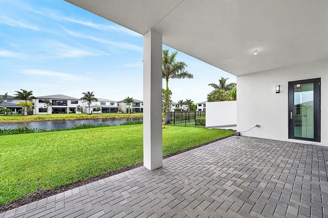 8561 Crystal Downs Avenue, Boca Raton, FL 33434