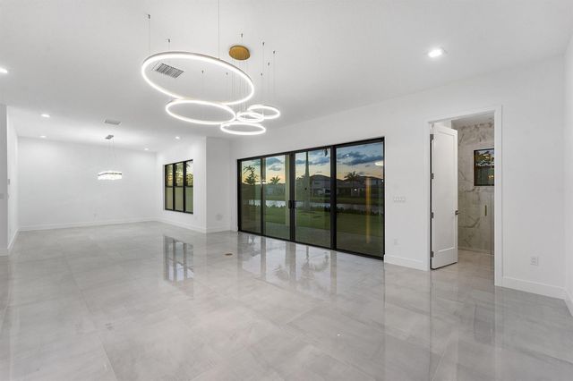 8561 Crystal Downs Avenue, Boca Raton, FL 33434