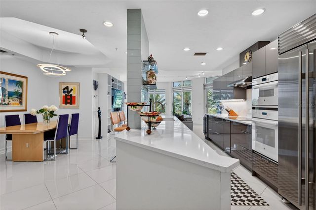 340 S PALM AVENUE 14, Sarasota, FL 34236