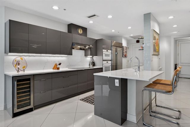 340 S PALM AVENUE 14, Sarasota, FL 34236