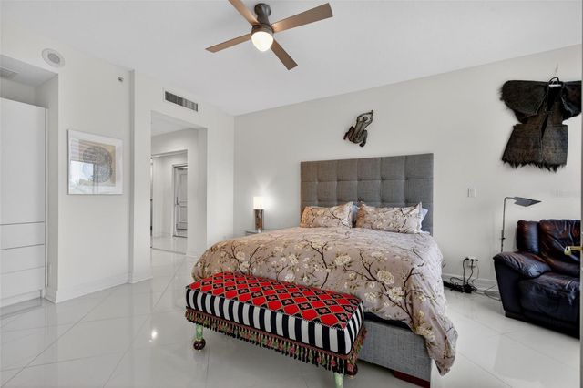 340 S PALM AVENUE 14, Sarasota, FL 34236