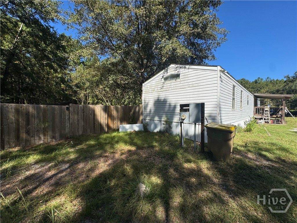 Image 6 of property listing at 124 Burnt Tree Drive, Guyton, GA 31312