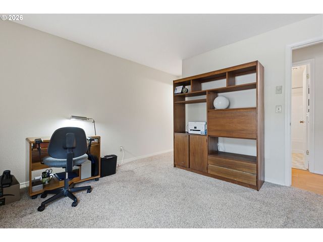 4000 CARMAN Dr F89, Lake Oswego, OR 97035
