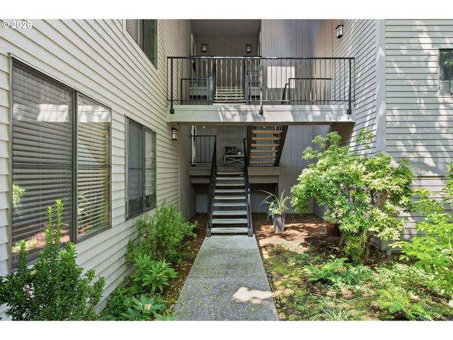 4000 CARMAN Dr F89, Lake Oswego, OR 97035