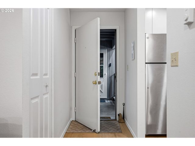 4000 CARMAN Dr F89, Lake Oswego, OR 97035