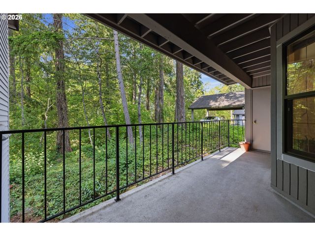 4000 CARMAN Dr F89, Lake Oswego, OR 97035