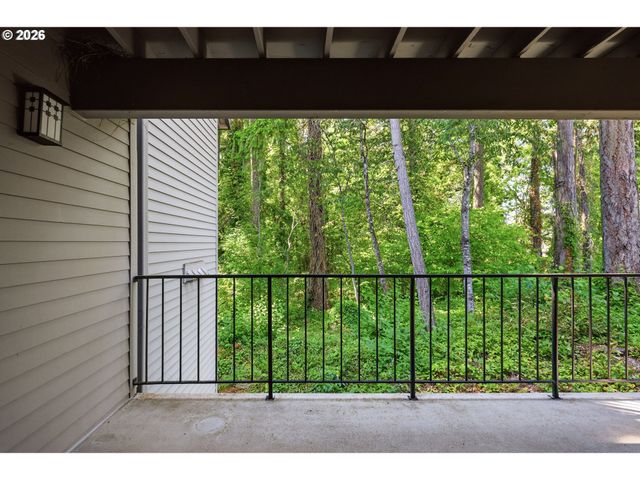 4000 CARMAN Dr F89, Lake Oswego, OR 97035