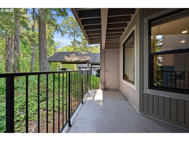4000 CARMAN Dr F89, Lake Oswego, OR 97035