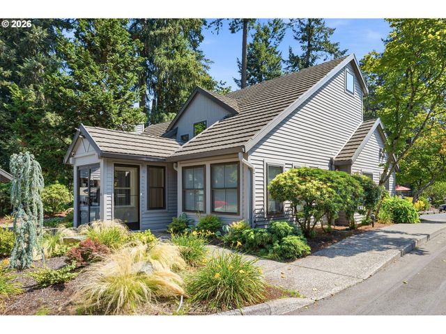 4000 CARMAN Dr F89, Lake Oswego, OR 97035