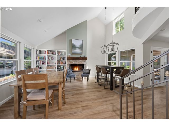 4000 CARMAN Dr F89, Lake Oswego, OR 97035