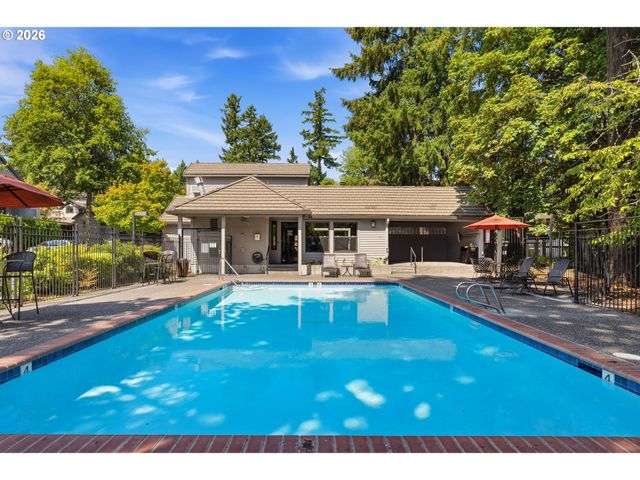4000 CARMAN Dr F89, Lake Oswego, OR 97035